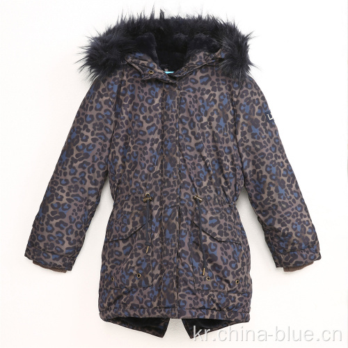 소녀의 로프 허리 따뜻한 겨울 재킷